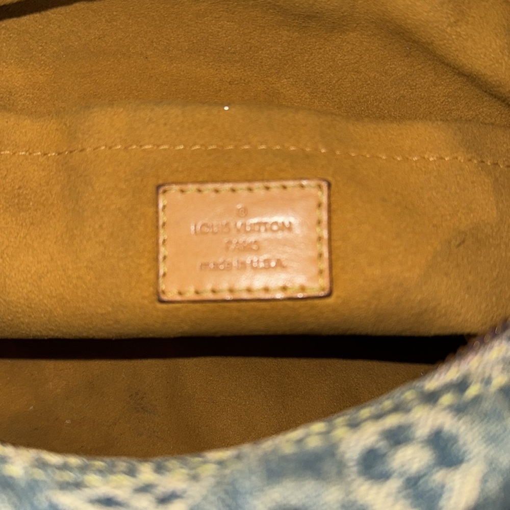 Louis Vuitton Baggy PM Denim Blue // Tan and Gold Accents // Genuine - Picture 13 of 16
